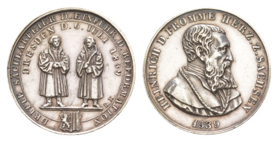 Саксония медальон к 300-летию начала Реформации в Дрездене 6 июля 1539 года 1839 бюст Генриха V (Благочестивого), Лютер и Меланхтон, вес 3,4 грм, диаметр 21 мм серебро 1526-1025