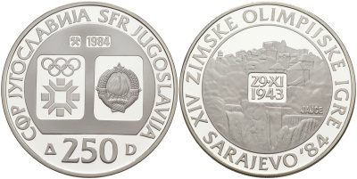 Югославия 250 динаров 1984 XIV зимние Олимпийские игры в Сараево 1984 года, ГОРОД ЯЙЦЕ 29 НОЯБРЯ 1943 KM 107 серебро PROOF 00-00
