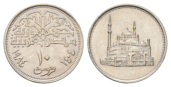 Египет 10 пиастров 1984 Мечеть Мухаммеда Али KM 556 медно-никель UNC 4662-143